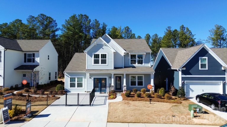 158 Mooring Drive pending home in Hidden Lakes, Statesville, NC