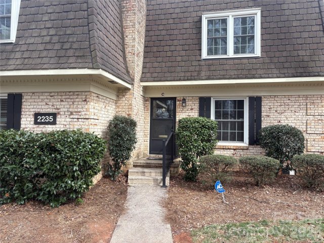 2235 Rexford Road sold home in Trianon, Charlotte, NC