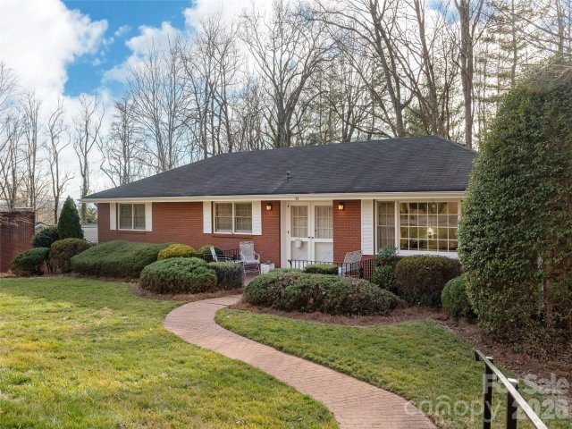 28 Westridge Drive active home in Oak Forest, Asheville, NC