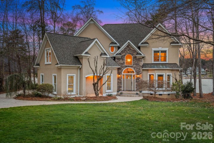 124 Cedar Bluff Lane sold home in The Harbour At The Pointe, Mooresville, NC