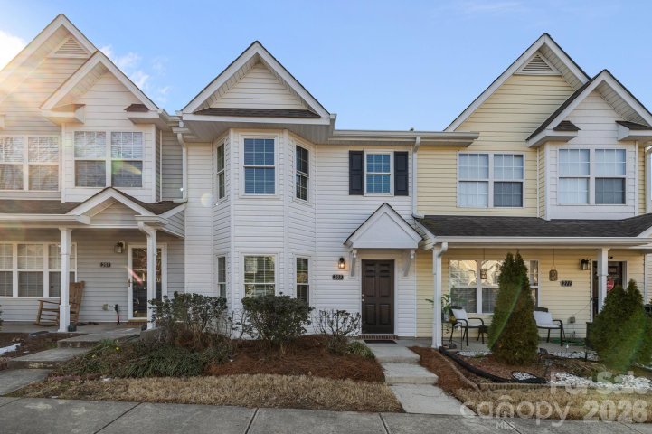 209 Primrose Walk active home in Cole Creek, Fort Mill, SC