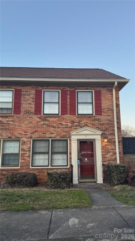 1231 Archdale Drive sold home in Carriage House, Charlotte, NC