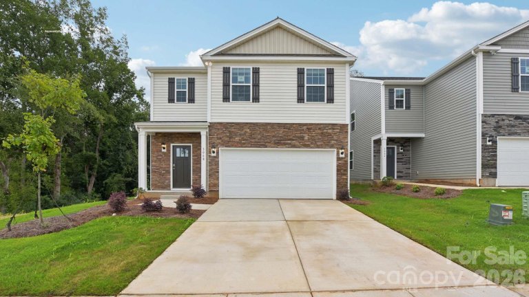 1133 Saloon Drive pending home in Fergus Crossing, York, SC