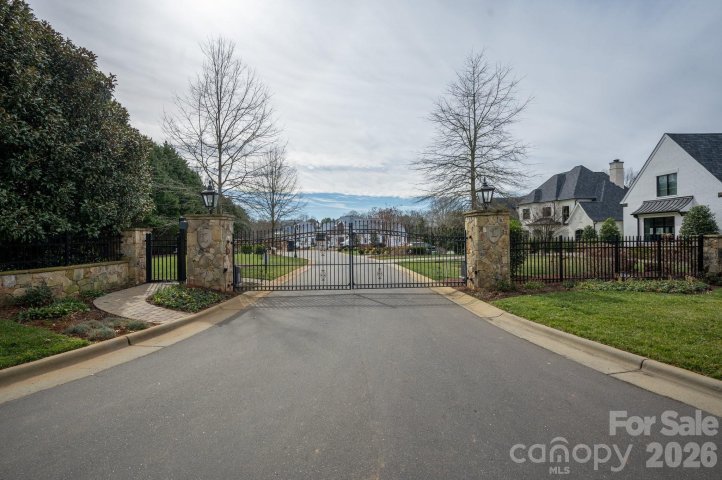 504 Bear Paw Drive active home in Longview, Waxhaw, NC