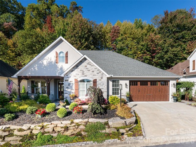 58 Carriage Highlands Court pending home in Carriage Park, Hendersonville, NC