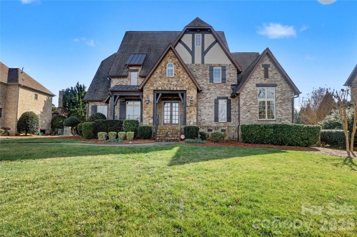 10037 Strike The Gold Lane sold home in Providence Downs South, Waxhaw, NC