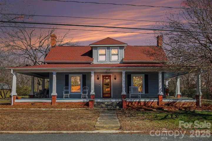 A home in Old Hickory, Marshville