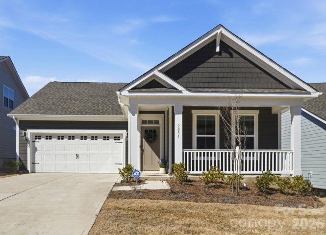2031 Skyhawk Drive active home in Westport, York, SC