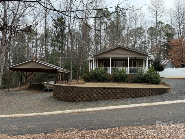 110 Indian Harbor Circle active home in Twin Harbor, Mount Gilead, NC