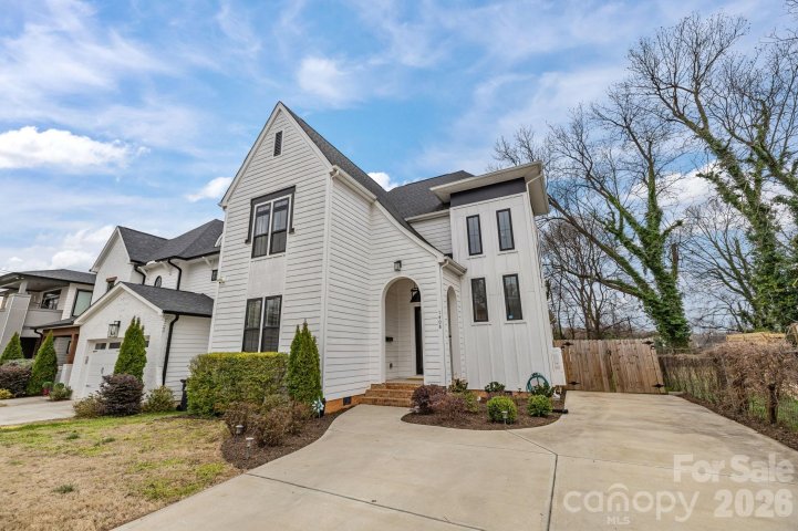 1408 N Caldwell Street pending home in Optimist Park, Charlotte, NC