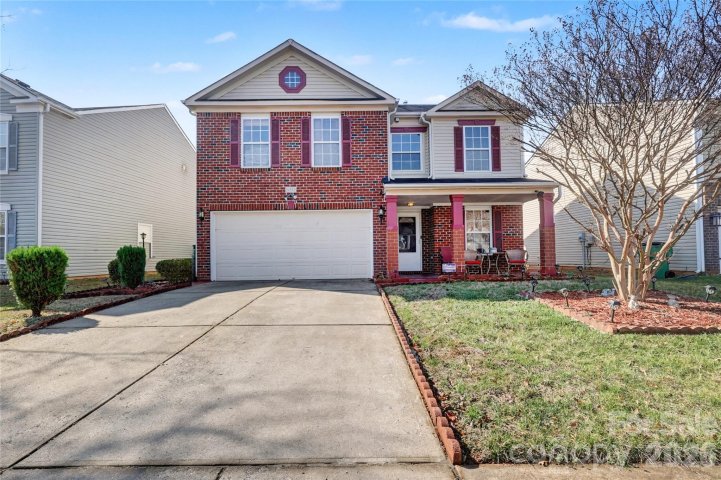 6432 Brumit Lane pending home in Oakbrooke, Charlotte, NC