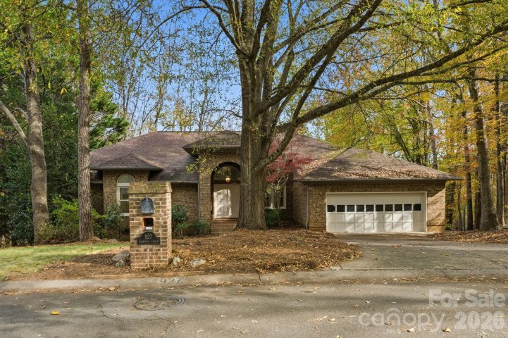 927 Longfield Circle sold home in Huntington, Charlotte, NC
