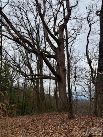201 Glen Valley Drive pending home in Seven Glens, Weaverville, NC