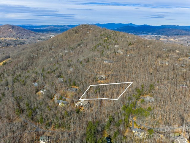 40 Cedar Drive active home in High Vista, Mills River, NC