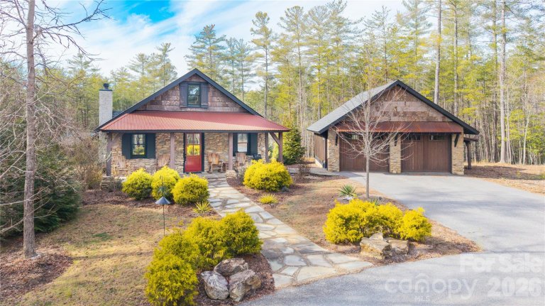 2004 Fergusons Folly Drive active home in 1780, Nebo, NC