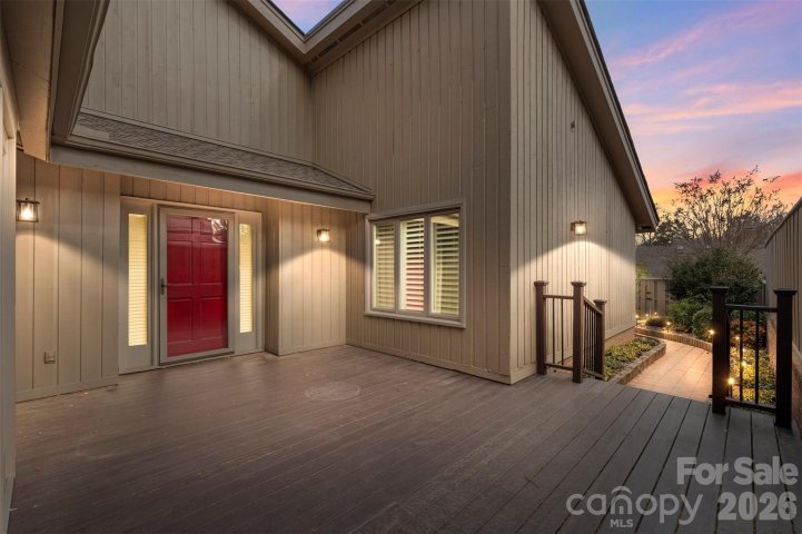 5018 Sunningdale Court sold home in Carmel South, Charlotte, NC