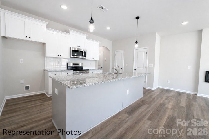 5937 Wallace Avenue pending home in Abershire, Charlotte, NC