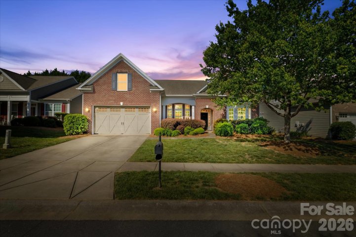 8720 Artesa Mill Lane active home in The Vineyards On Lake Wylie, Charlotte, NC