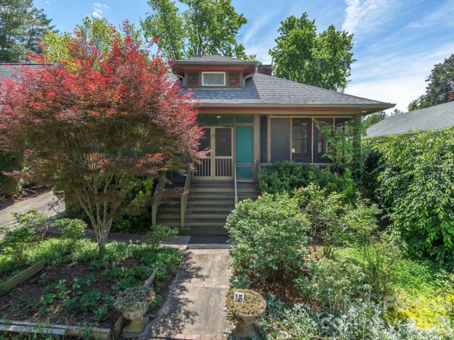15 Hillside Street pending home in Five Points, Asheville, NC