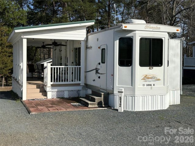 125 Cardinal Avenue active home in Badin Shores Resort, New London, NC