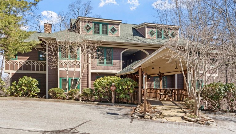 61 Creekside Way active home in Mountain Air, Burnsville, NC