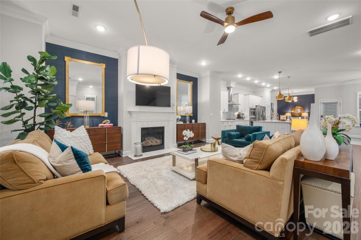 10026 Wayfair Meadow Court pending home in Southridge, Charlotte, NC