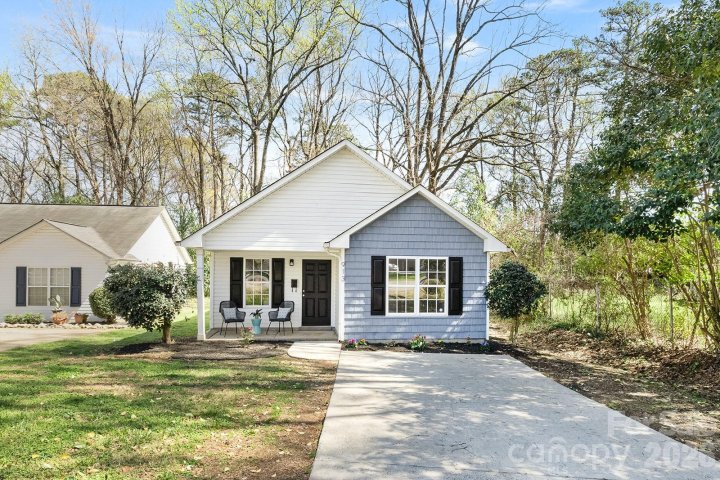 913 Tennyson Drive active home in Enderly Park, Charlotte, NC