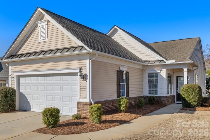 17412 Hawks View Drive active home in Sun City Carolina Lakes, Indian Land, SC