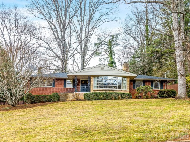 8 N Oak Forest Drive sold home in Oak Forest, Asheville, NC