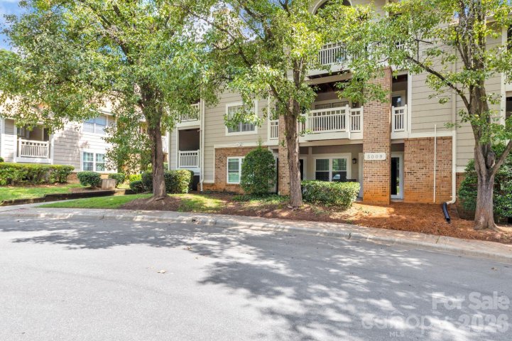 Homes in Chalcombe Court, Charlotte