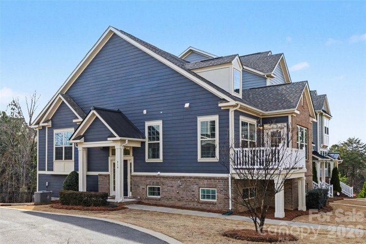 814 Ruckers Court sold home in Cameron Creek, Tega Cay, SC