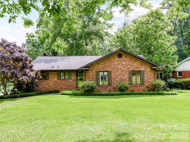Homes in Montclaire, Charlotte