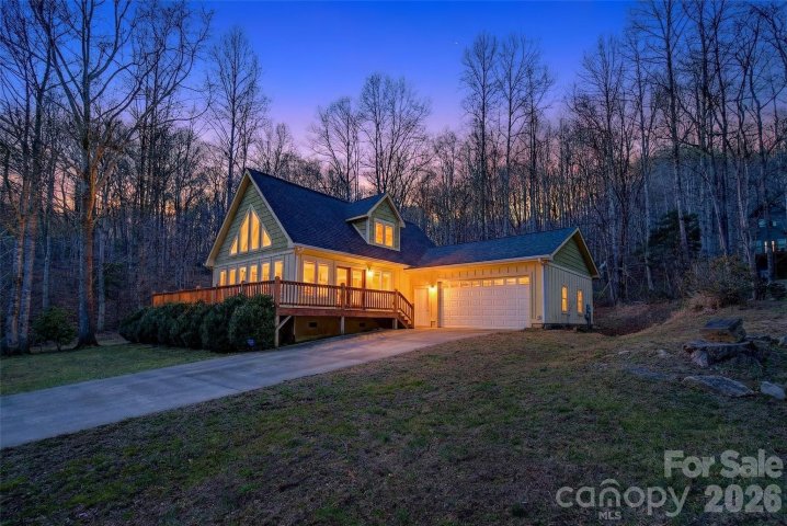741 Blue Ridge Drive active home in Linville Falls Mountain Club And Preserve, Marion, NC