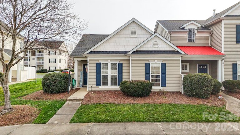 4063 Center Place Drive active home in Harrisburg Town Center, Harrisburg, NC