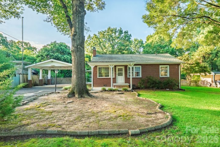5212 Wales Street sold home in Royal Oaks, Charlotte, NC
