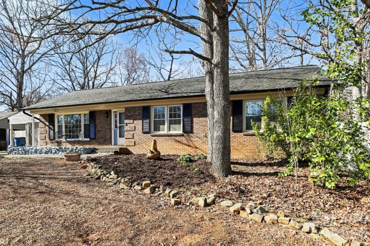 5308 River Falls Drive sold home in Cabarrus Woods, Charlotte, NC