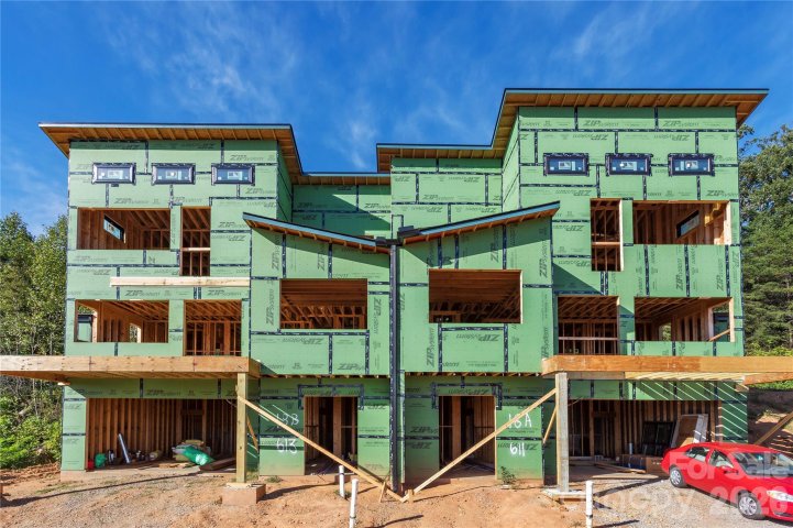 613 Storybook Villas Trail pending home in Reynolds Mountain Villas, Asheville, NC