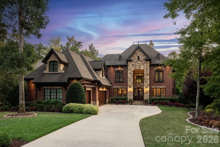 7915 Skye Lochs Drive sold home in Skyecroft, Waxhaw, NC