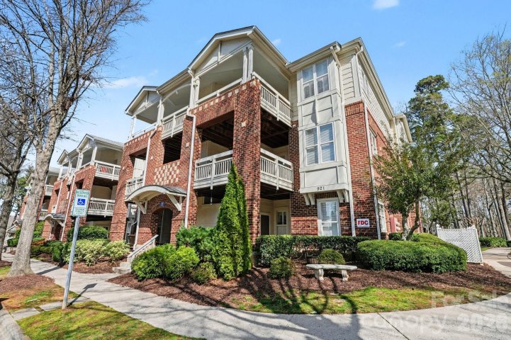 Homes in Spinnaker Reach, Davidson