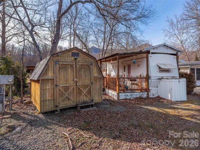 24 Aqua Vista Loop active home in Dogwood Lakes, Waynesville, NC