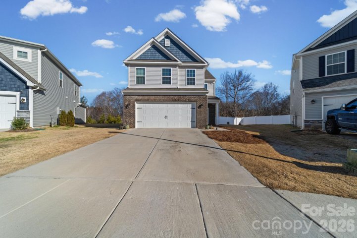5843 Soft Shell Drive active home in Walnut Creek, Lancaster, SC