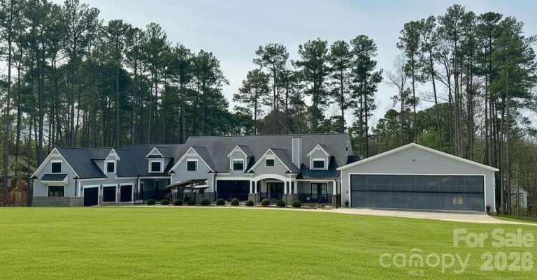 Homes in Lake Norman Air Park, Mooresville