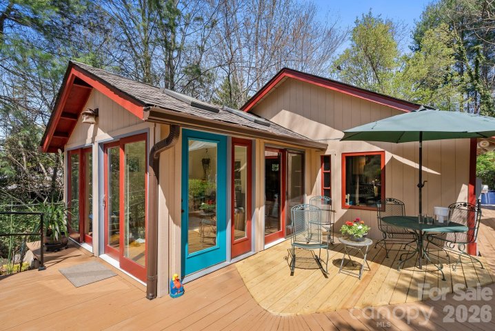 48 Springvale Avenue sold home in Oakley, Asheville, NC