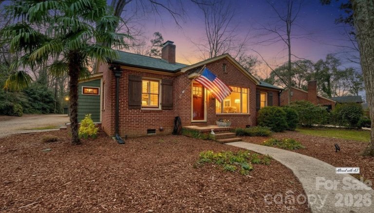 2905 Clover Road sold home in Providence Park, Charlotte, NC