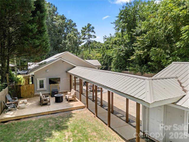 2717 Arnold Drive sold home in Merry Oaks, Charlotte, NC