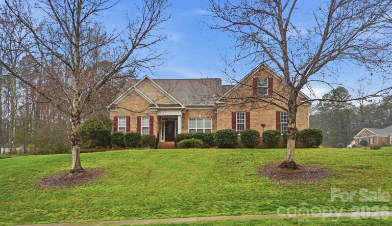 7125 Sedgebrook Drive pending home in Gates At Waterside, Stanley, NC