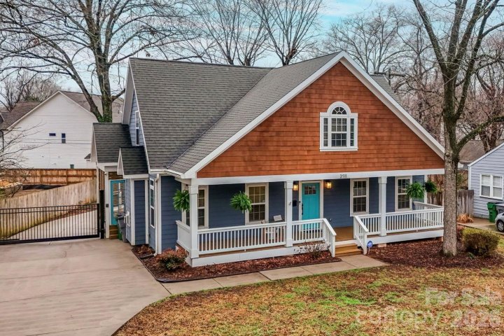 2711 Clemson Avenue pending home in Villa Heights, Charlotte, NC