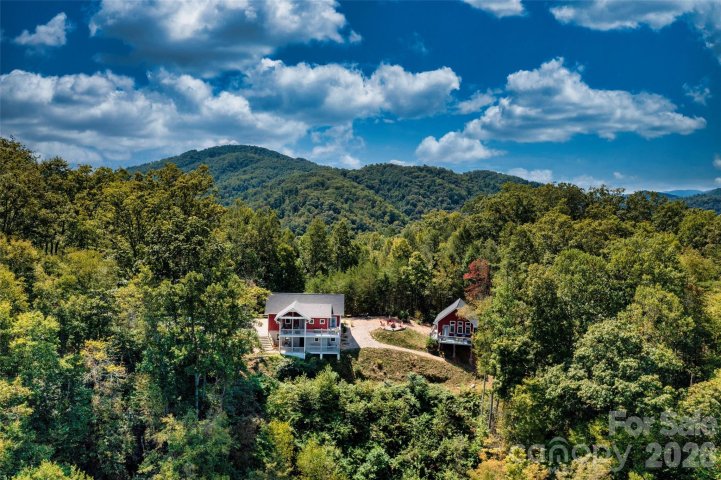 55 Laurel Ridge sold home in Bear River Lodge, Marshall, NC