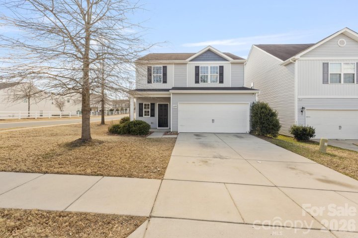 8203 Paw Valley Lane pending home in Paw Creek Village, Charlotte, NC
