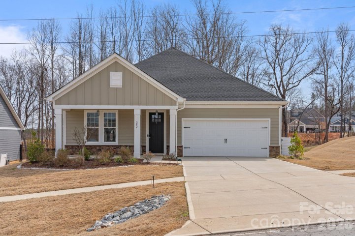 252 Hamrick Road pending home in The Terraces, Cramerton, NC